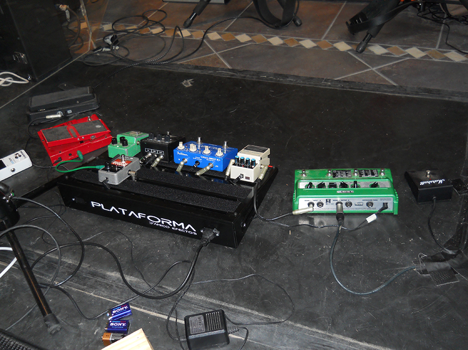 Set up de Gaspar Benegas para el 12 de Abril Amplis y Efectos de