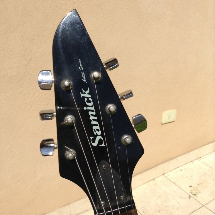 guitarra-samick-explorer-D_NQ_NP_934906-MLA28828065584_112018-F.jpg