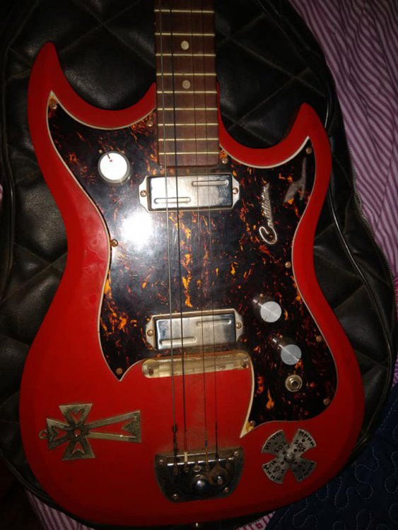 guitarra5.thumb.jpg.47494da06404296a35d0a511f0c4f39f.jpg