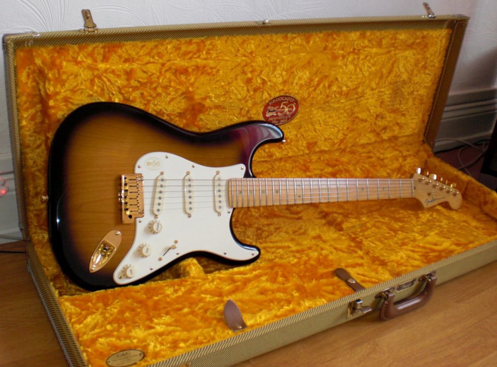 fender-50th-anniversary-american-deluxe-stratocaster-2004-28517.jpg