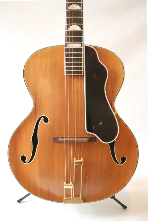 epiphonedeluxe1940_01_1080x.webp