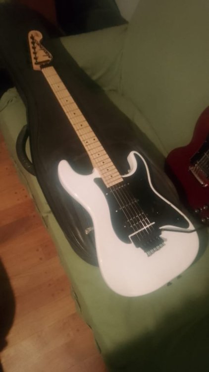 GUITARRA 1.jpg