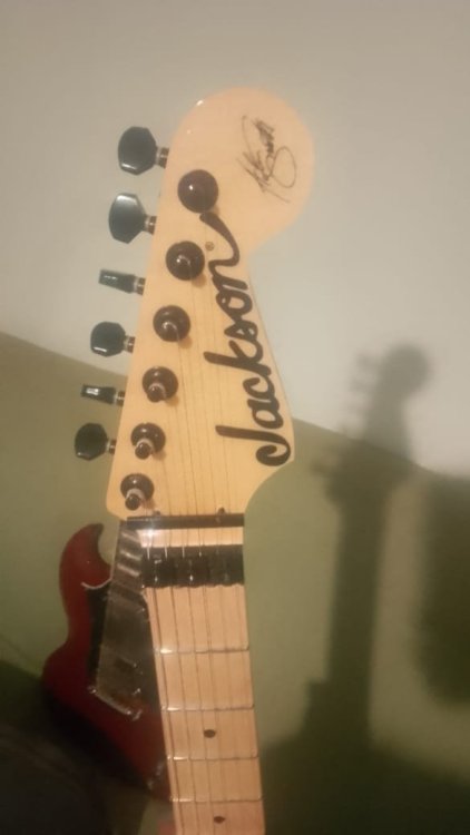 GUITARRA 4.jpg